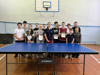 сегодня в нашем спортивном зале состоялся заключительный день соревнований по настольному теннису в рамках спартакиады учащихся общеобразовательных учреждений округа - фото - 1