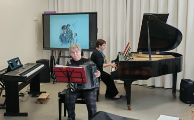 арт-встреча «Будущие за нами», посвященная 23 февраля, прошла сегодня в зале Детской школы искусств - фото - 9