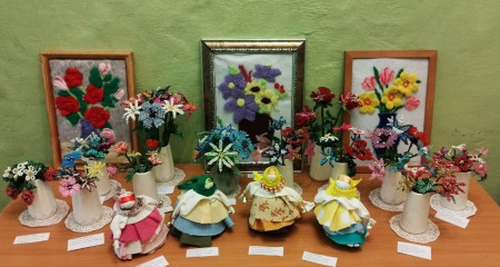 в ДШИ проходит выставка, посвященная Международному женскому дню 8 марта - фото - 9